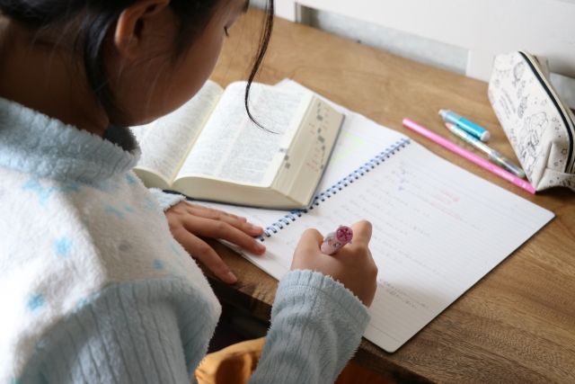 小学生におすすめ 自宅で学べる無料の英語教材8選 ララボ 習い事